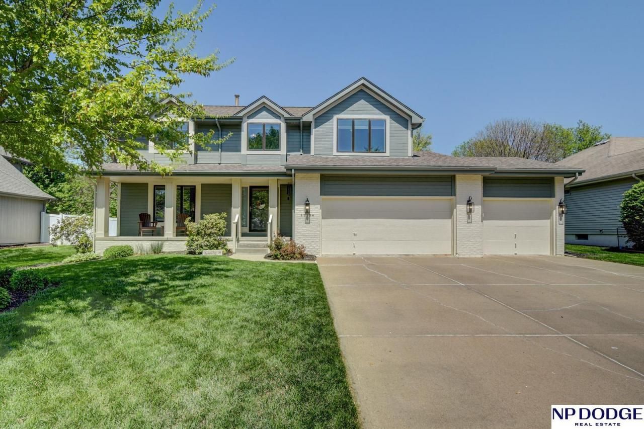 15134 Sherwood Avenue , Omaha, NE 68116