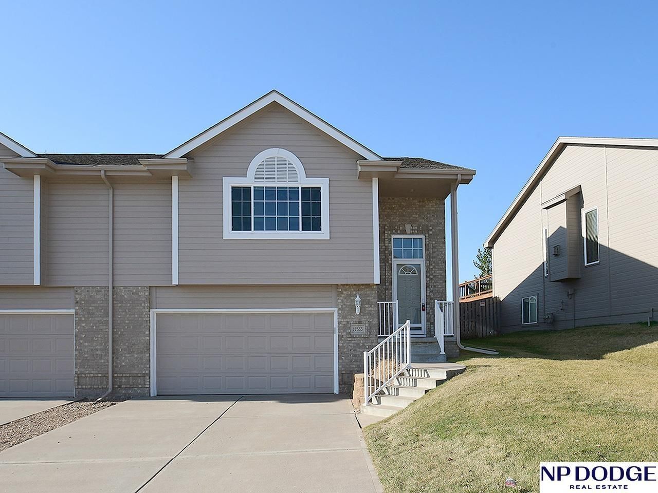 17555 George Miller Parkway, Omaha, NE 68116