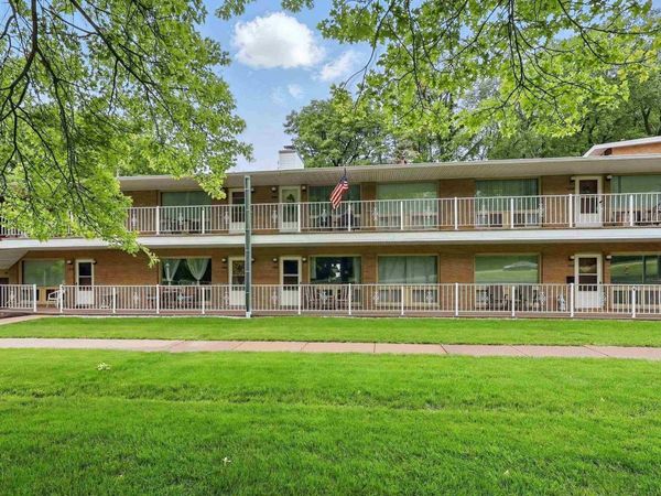 1104 KIMBERLY Road, Unit 1006, Bettendorf, IA 52722