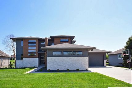 11811 N 179 Street , Bennington, NE 68007