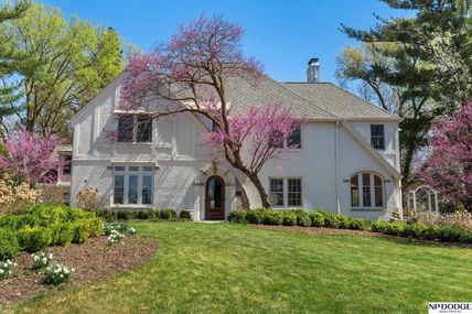 423 Fairacres Road , Omaha, NE 68132
