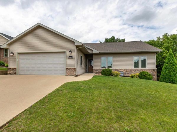3365 David Drive, Dubuque, IA 52002