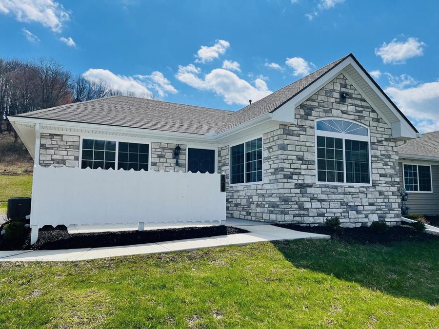 736 Whitetail Loop , Newark, OH 43055 Photo 1