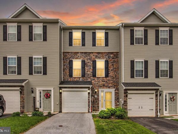 31 HOLSTEIN DRIVE, HANOVER, PA 17331
