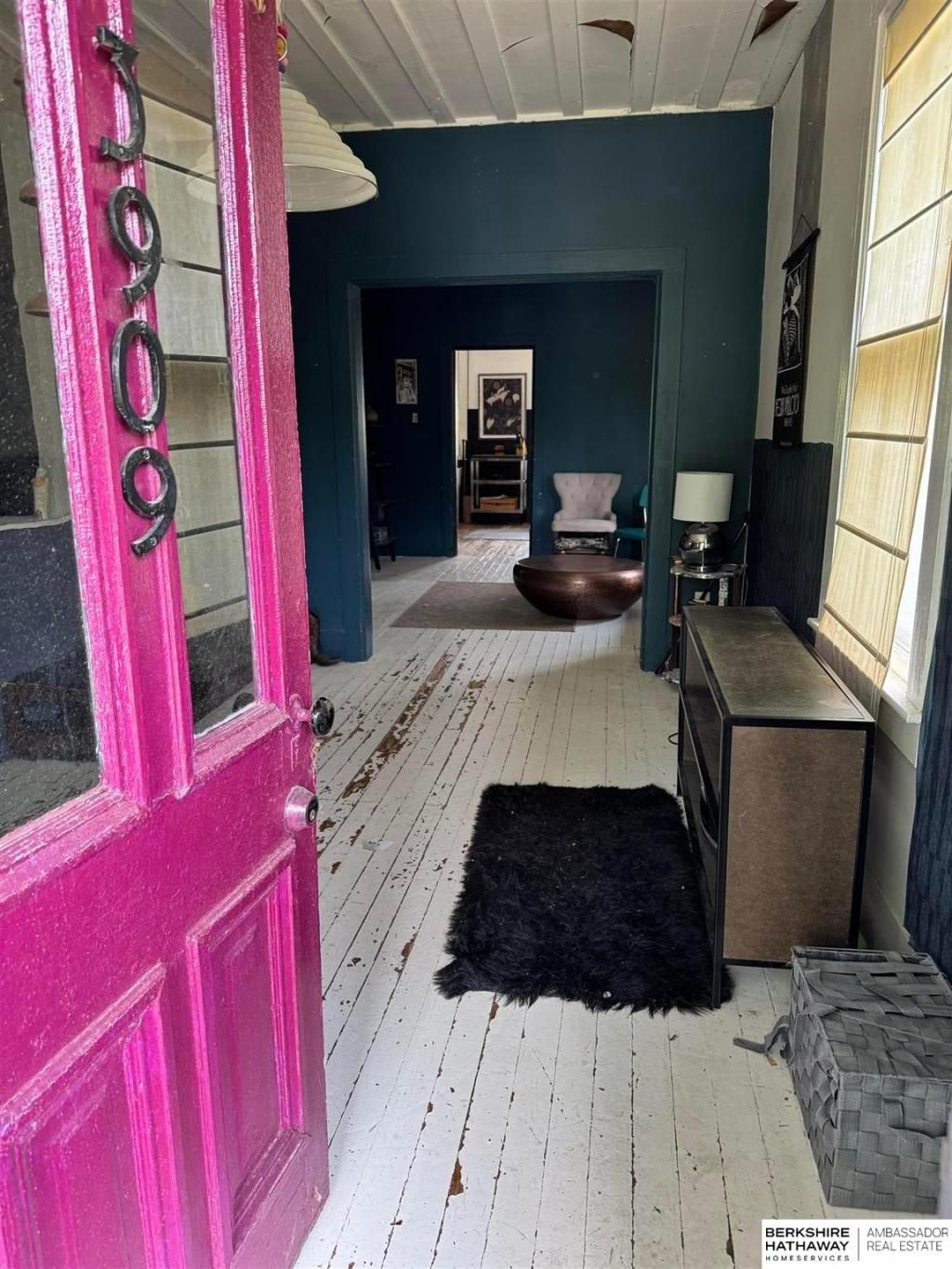 3909 S 14th Street, Omaha, NE 68107