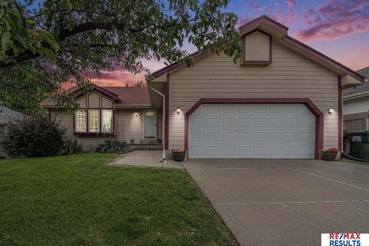 7416 N 82 Avenue, Omaha, NE 68122