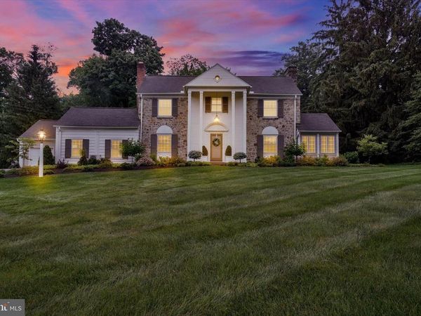 160 EDGEWOOD DRIVE, YORK, PA 17403