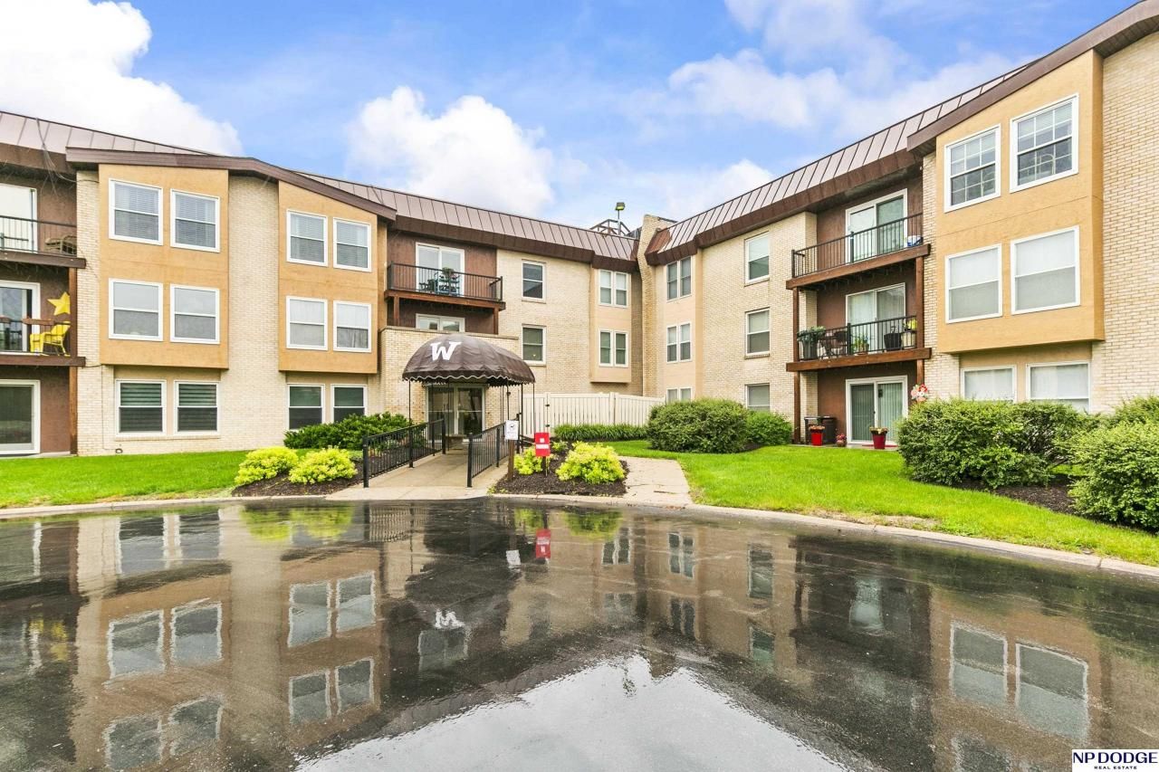 12727 W Dodge Road, Unit 113B, Omaha, NE 68154