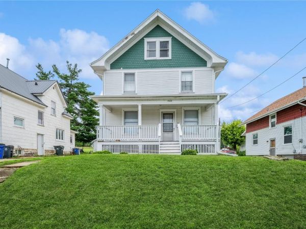 1022 19th Street SE, Cedar Rapids, IA 52403