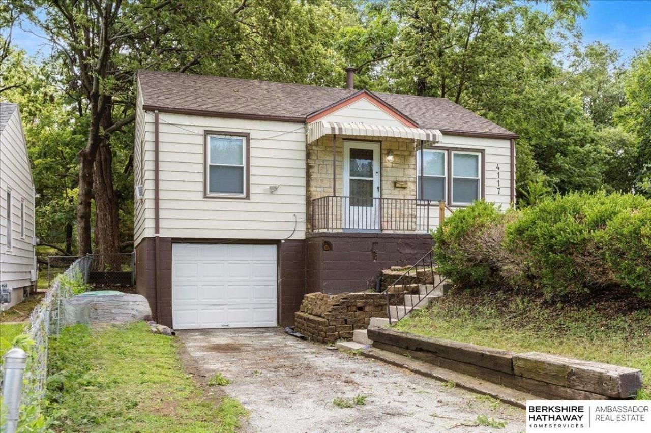 4117 N 44th Street, Omaha, NE 68111