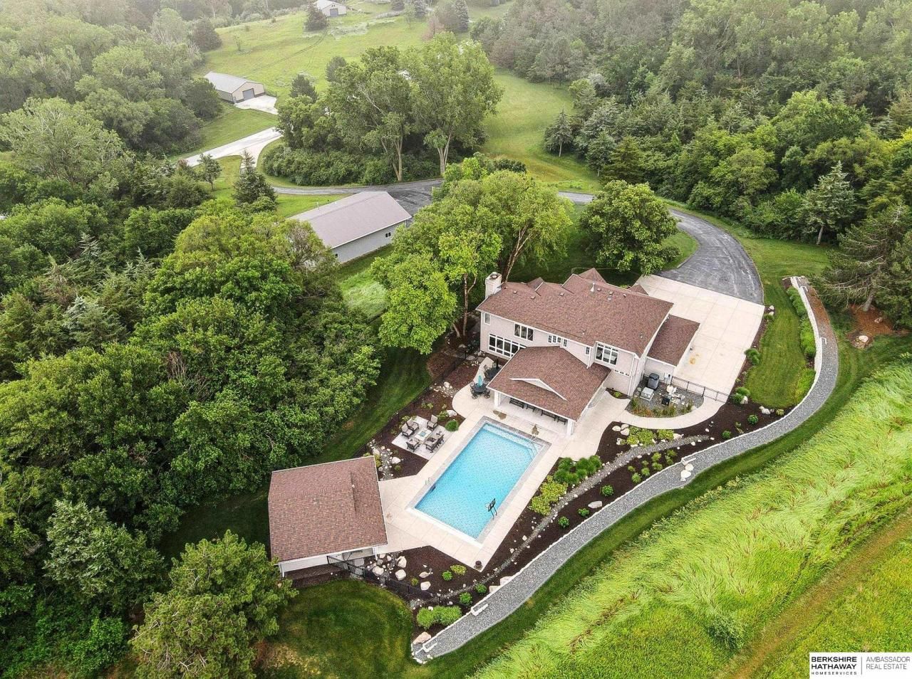 7155 Lakota Lane, Fort Calhoun, NE 68023