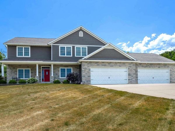 11669 131ST Street Court, Davenport, IA 52804