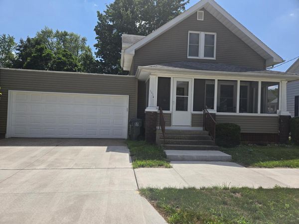1024 SYCAMORE ST, Muscatine, IA 52761