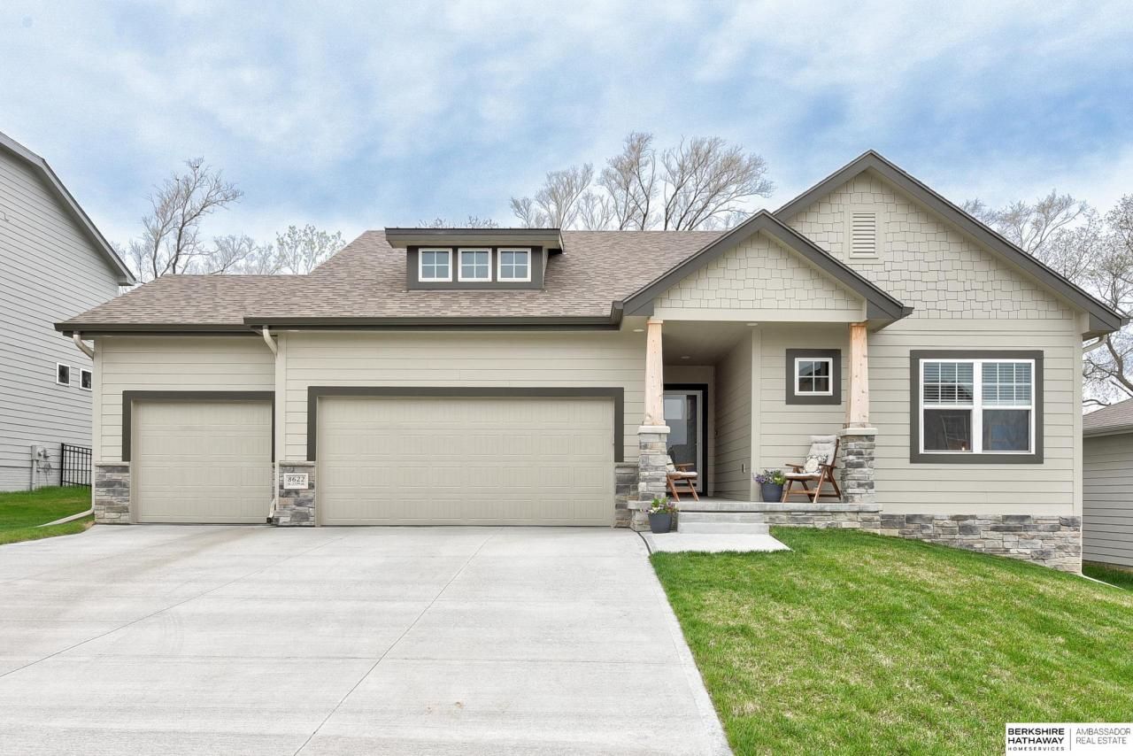 8622 N 177th Street, Bennington, NE 68007