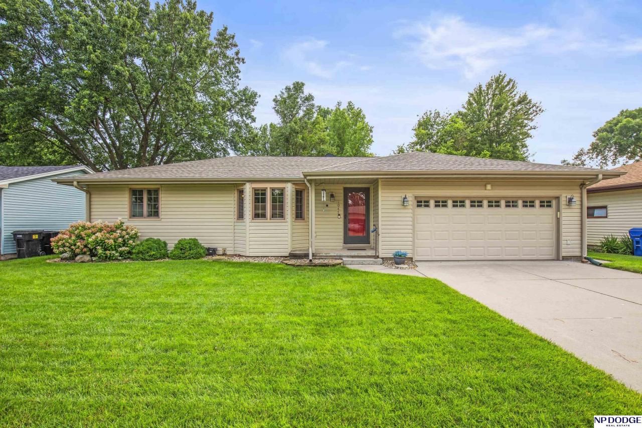 1047 Iowa Court, Fremont, NE 68025