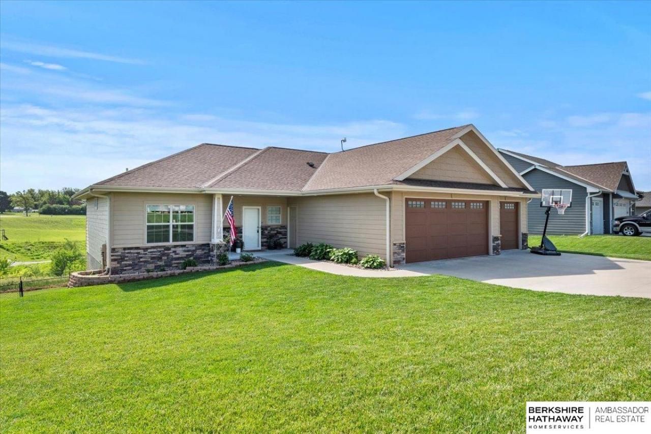 54687 Glover Road, Glenwood, IA 51534