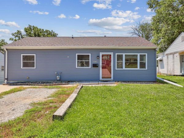 3133 W 1ST Street, Davenport, IA 52804