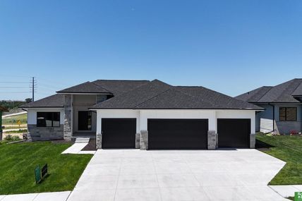 5408 N 196th Avenue, Elkhorn, NE 68022