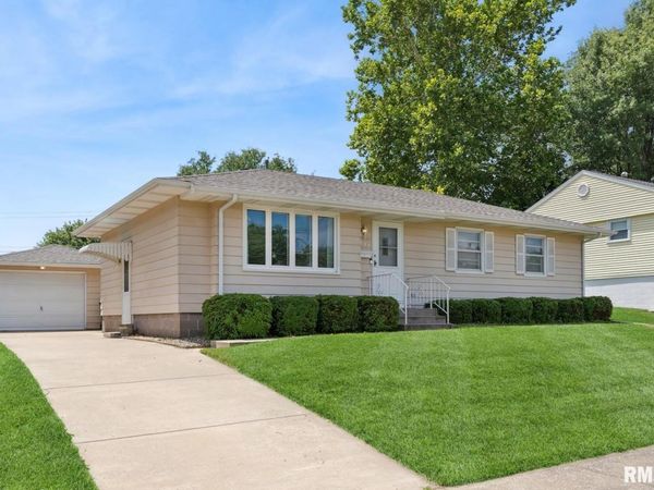 3227 W COLORADO Street, Davenport, IA 52804