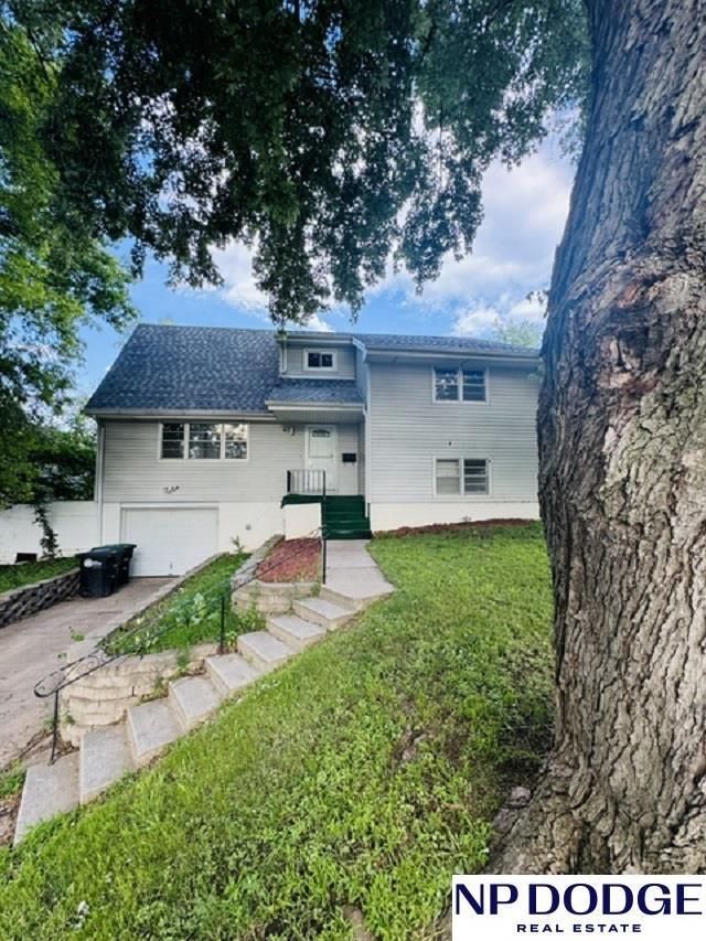 4151 N 60 Avenue , Omaha, NE 68104
