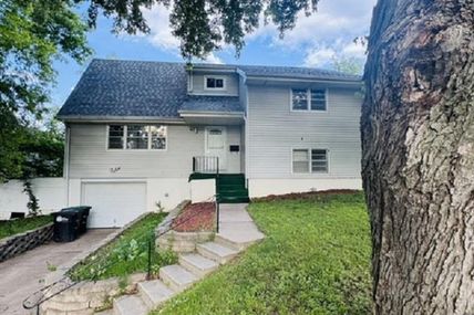 4151 N 60 Avenue , Omaha, NE 68104