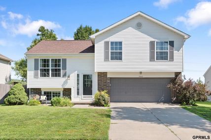 17642 Emiline Street , Omaha, NE 68136
