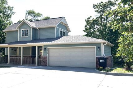 4222 Lake Street , Omaha, NE 68111