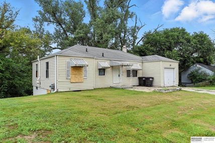 6714 N 35th Street , Omaha, NE 68102