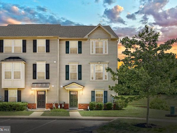 7991 ERINVALE LANE, SEVEN VALLEYS, PA 17360