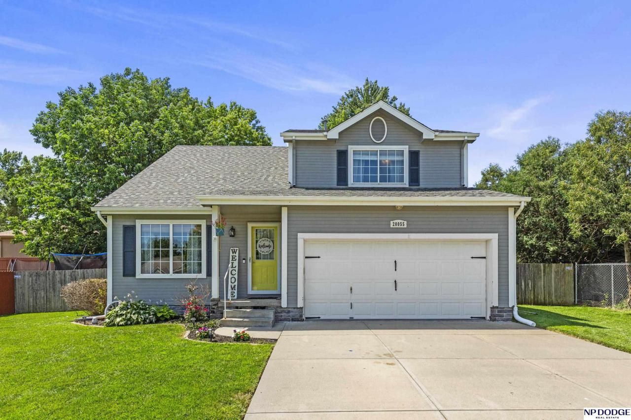 20055 Cleveland Street , Elkhorn, NE 68022