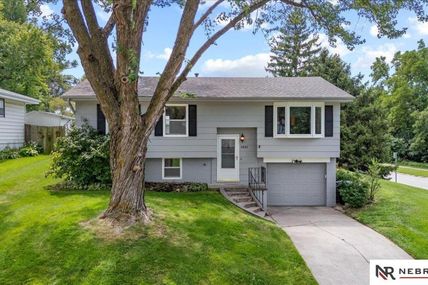 8847 Spaulding Circle , Omaha, NE 68134