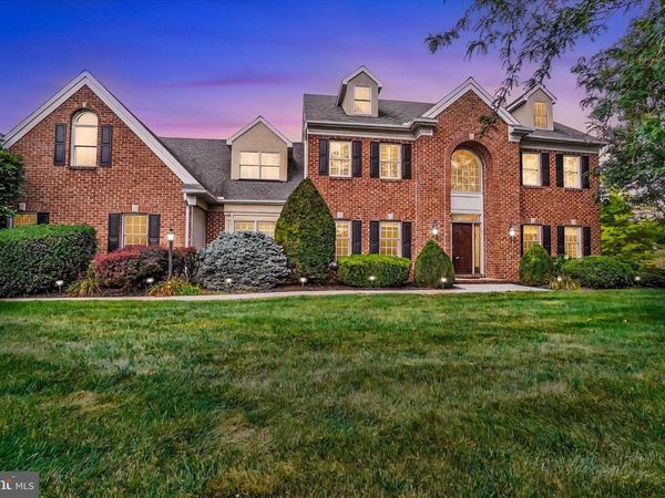 2010 ROSEMILL COURT, YORK, PA 17403