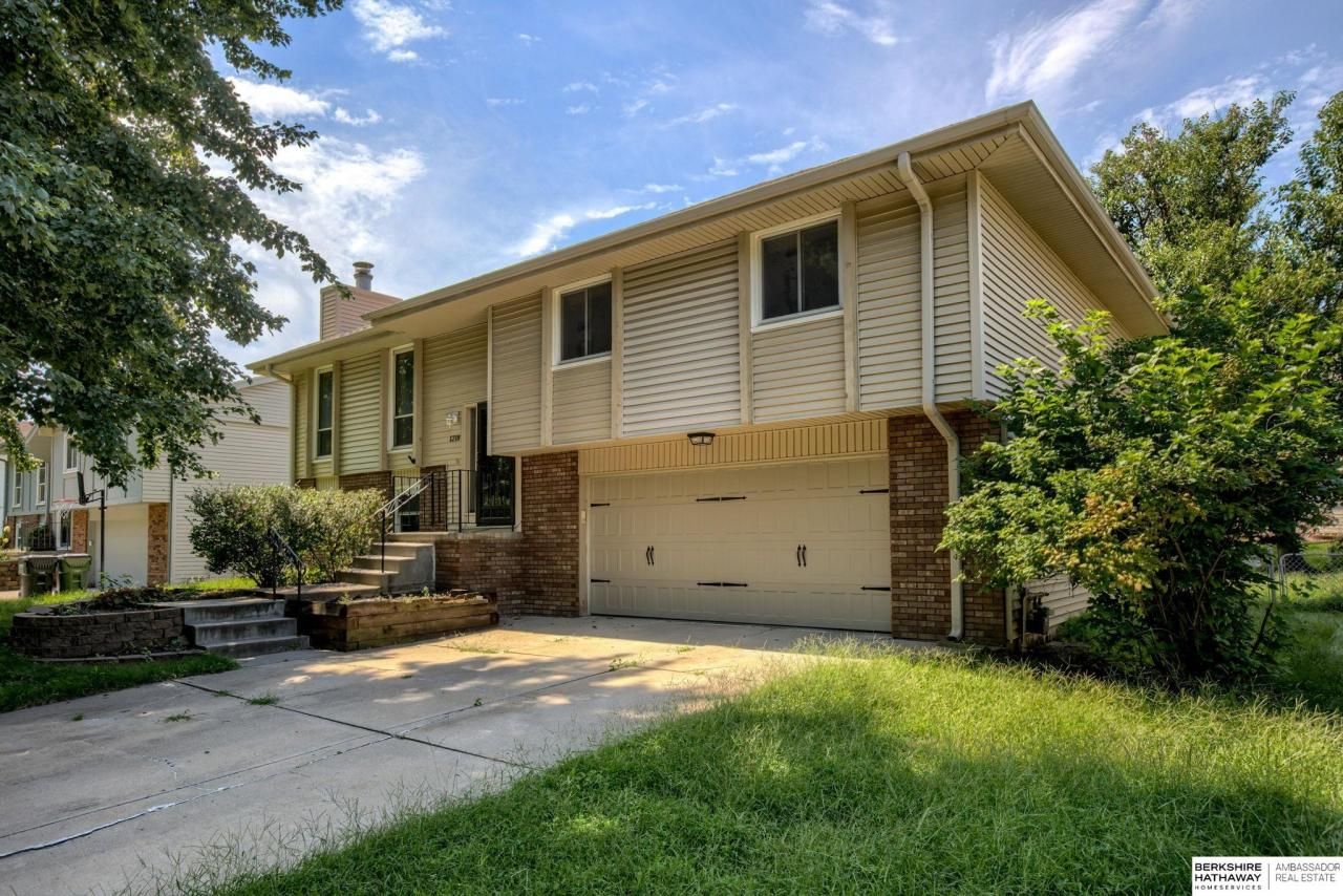 1218 Patricia Drive , Papillion, NE 68046