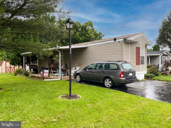 747 LAURA LANE , YORK, PA 17402