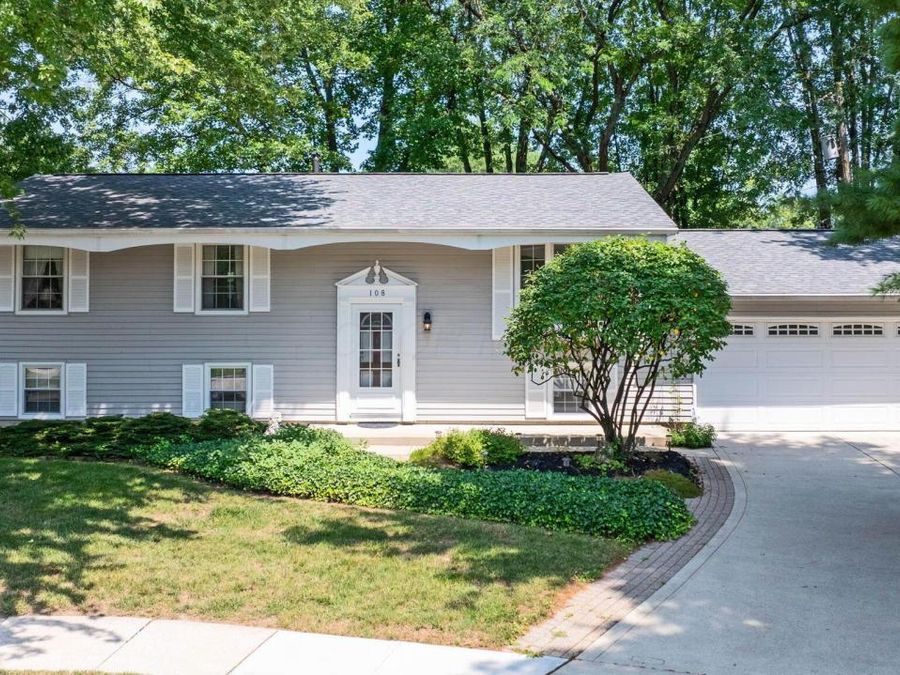 108 Eton Court , Columbus, OH 43230 Photo 1