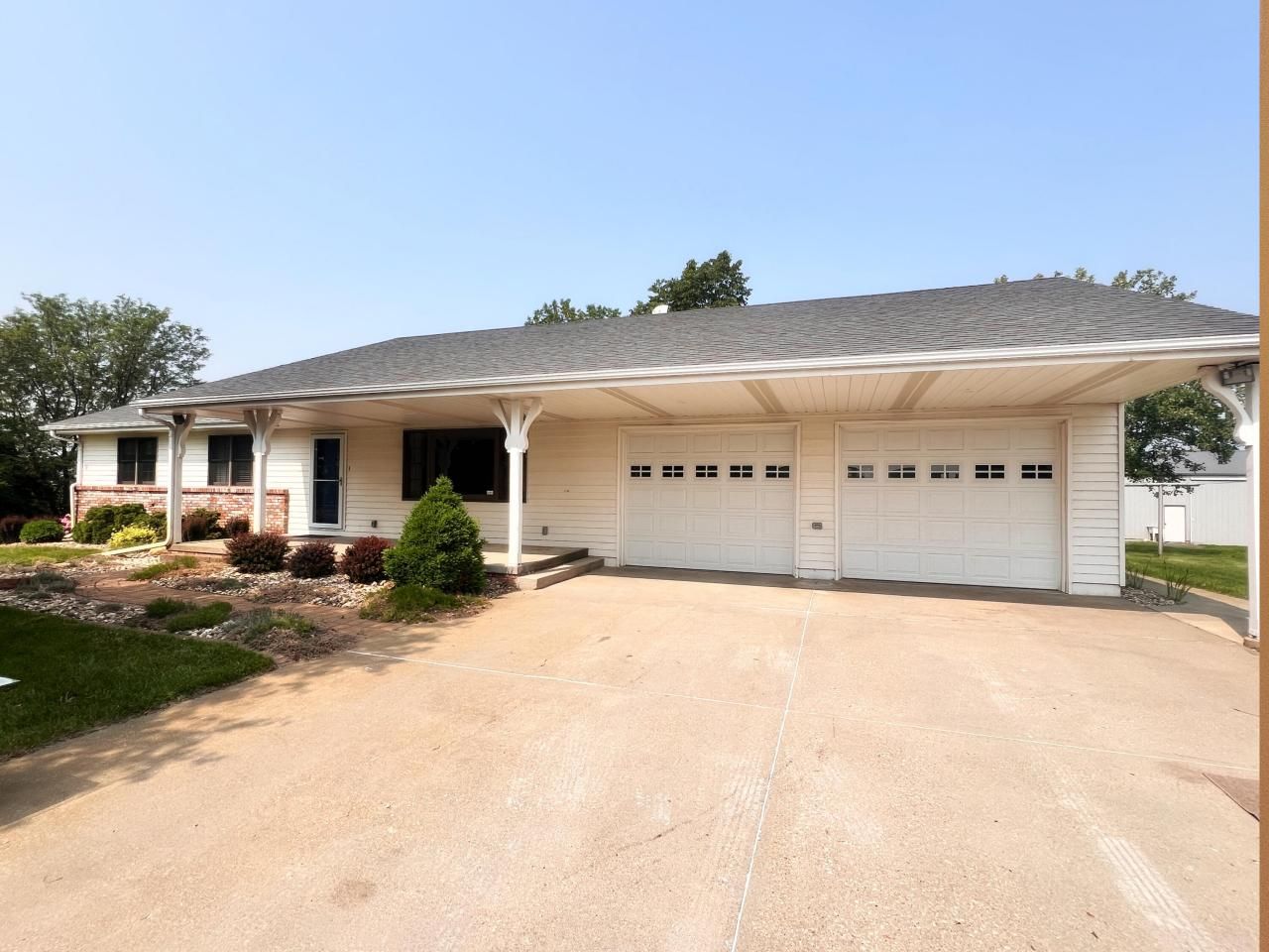 18708 238TH Street, COUNCIL BLUFFS, IA 51503