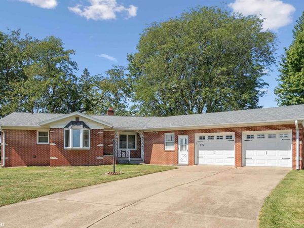 521 Spring Street, West Burlington, IA 52655