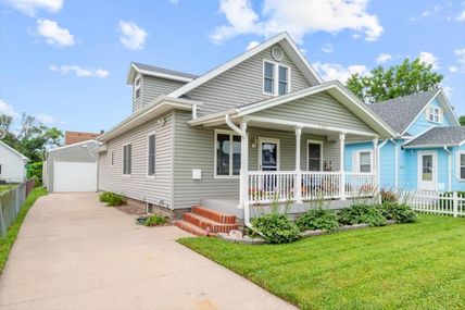 2431 AVENUE D, COUNCIL BLUFFS, IA 51501