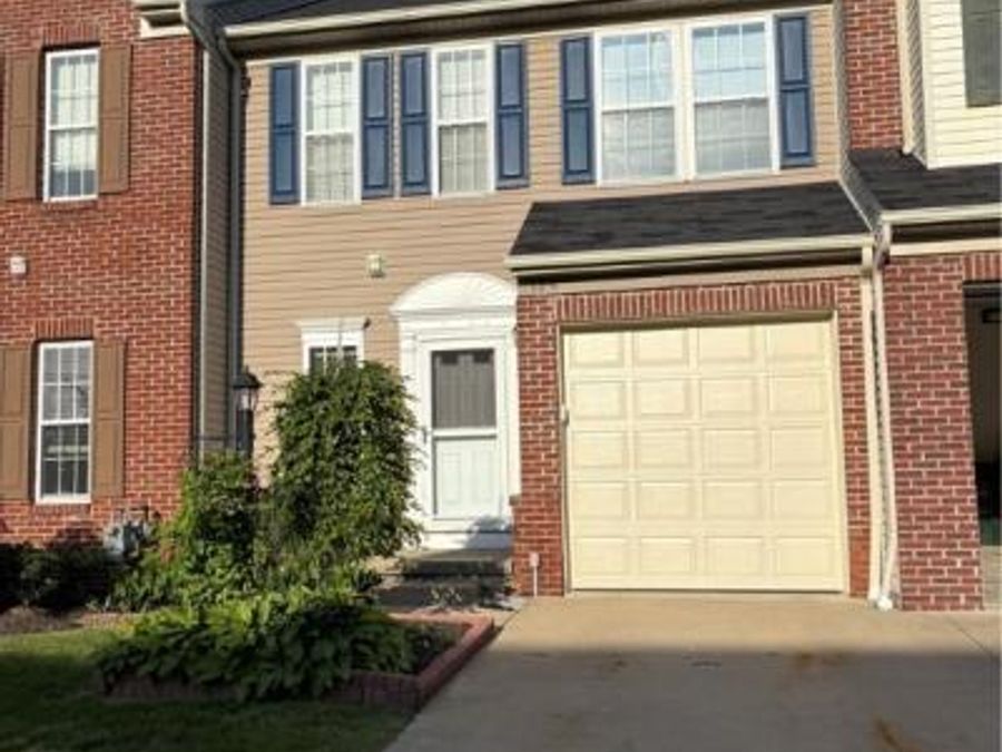 104 Marble Court, Berea, OH 44017 Photo 1
