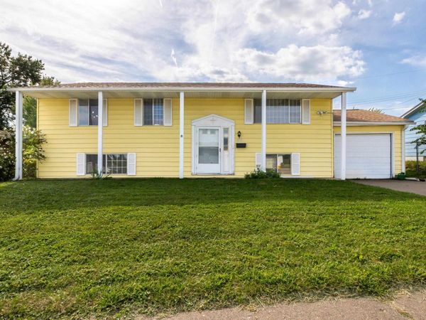 2575 Crissy Drive, Dubuque, IA 52001
