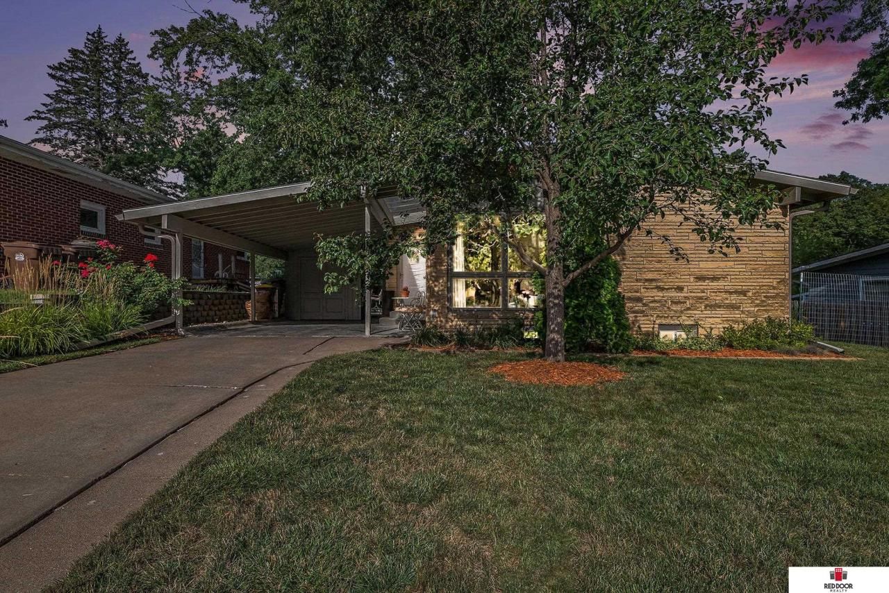 3315 S 42nd Street , Lincoln, NE 68506