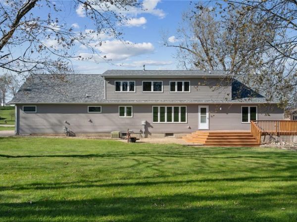 6405 Hillcrest Road , Cedar Rapids, IA 52404