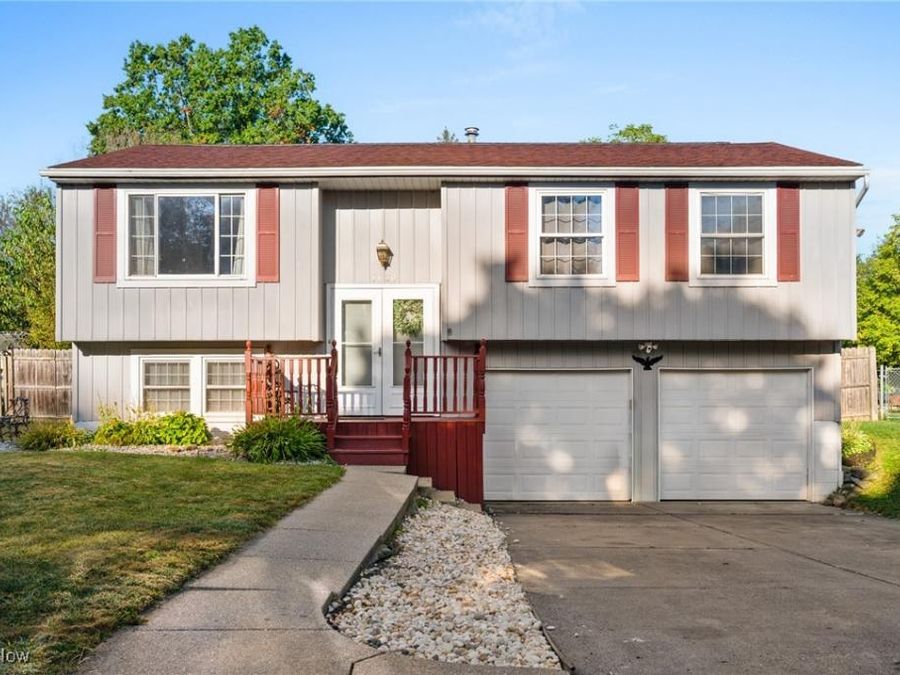 1120 Erin Drive, Kent, OH 44240 Photo 1