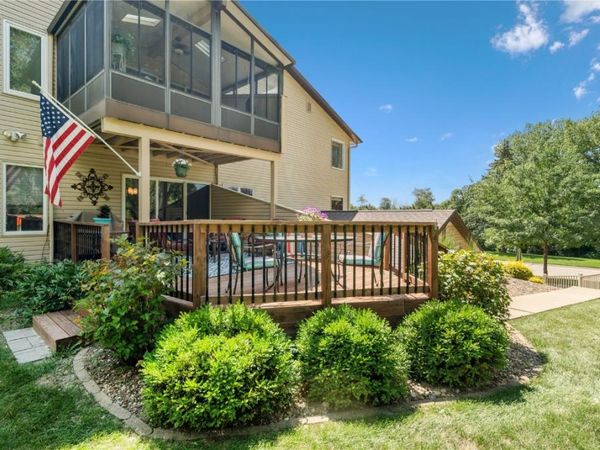 1556 Matterhorn Drive NE, Cedar Rapids, IA 52402