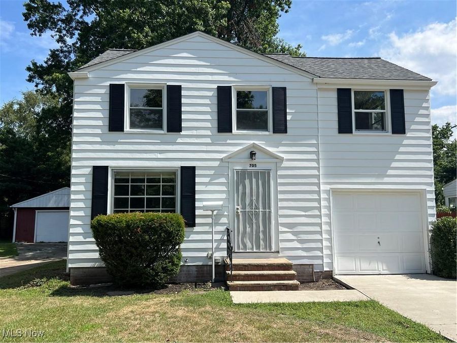705 E 254th Street, Euclid, OH 44132 Photo 1