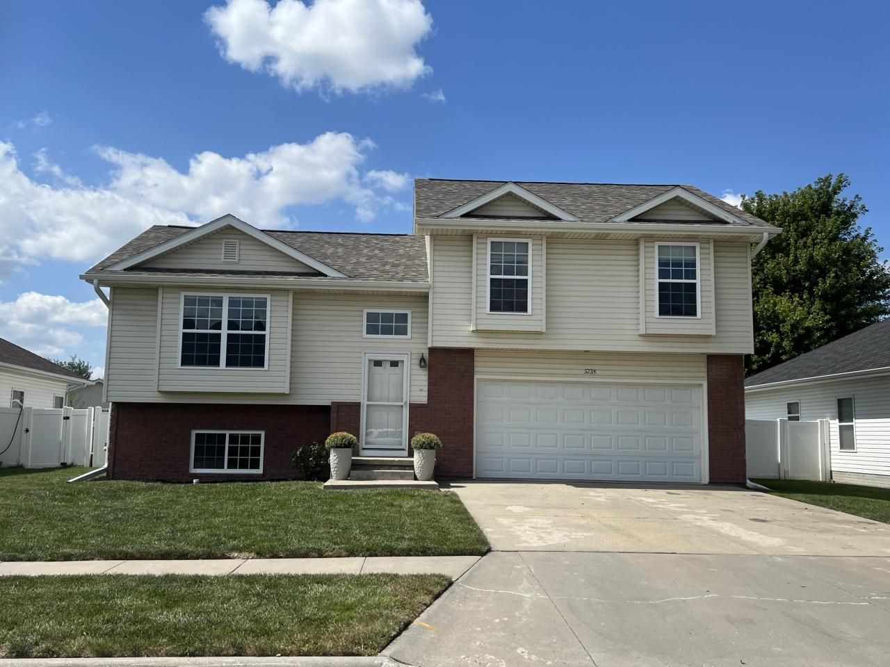 5738 MERLIN Lane, COUNCIL BLUFFS, IA 51501