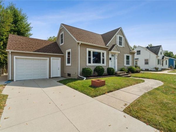 416 31st Street SE, Cedar Rapids, IA 52403