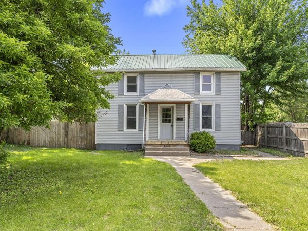 609 LIBERTY ST, Muscatine, IA 52761