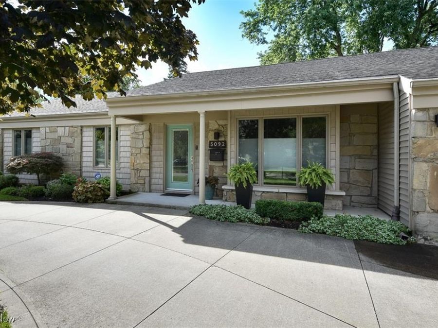 5092 Meadow Wood Boulevard, Lyndhurst, OH 44124 Photo 1