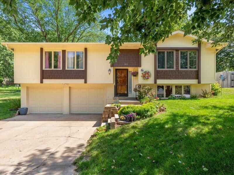 219 REDBUD Lane, COUNCIL BLUFFS, IA 51503